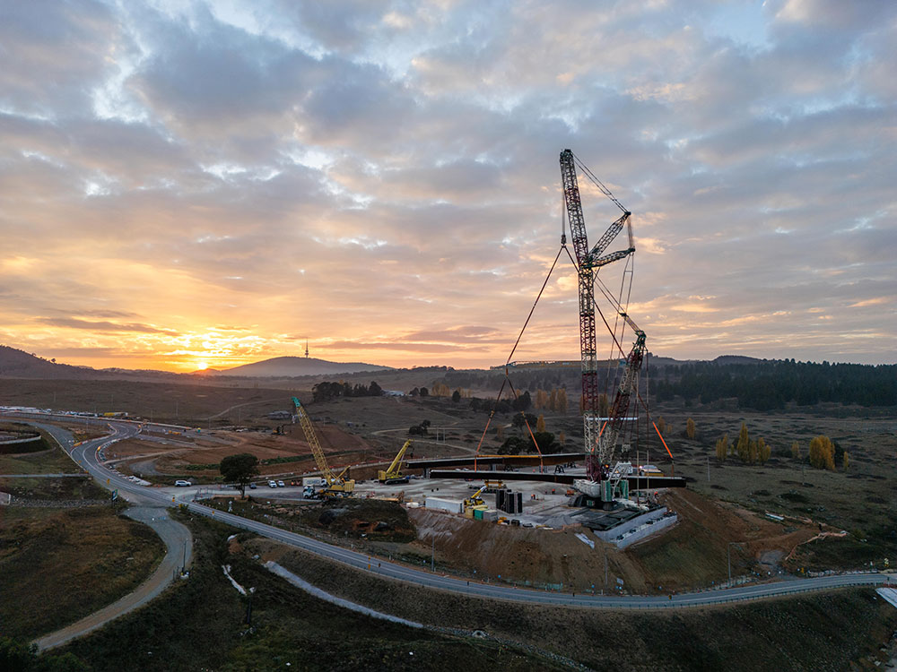 Molonglo-River-Bridge-Giant-Crane-Sunset