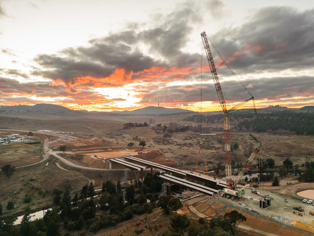 Molonglo-River-Bridge-Lift-11