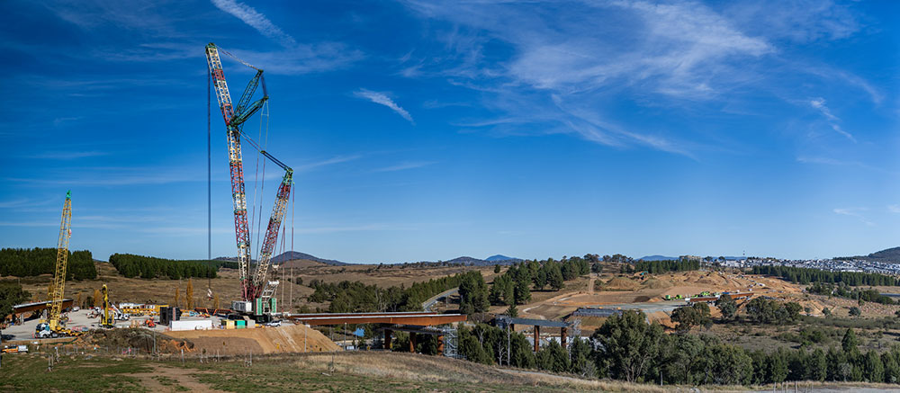 Molonglo-River-Bridge-crane-daylight